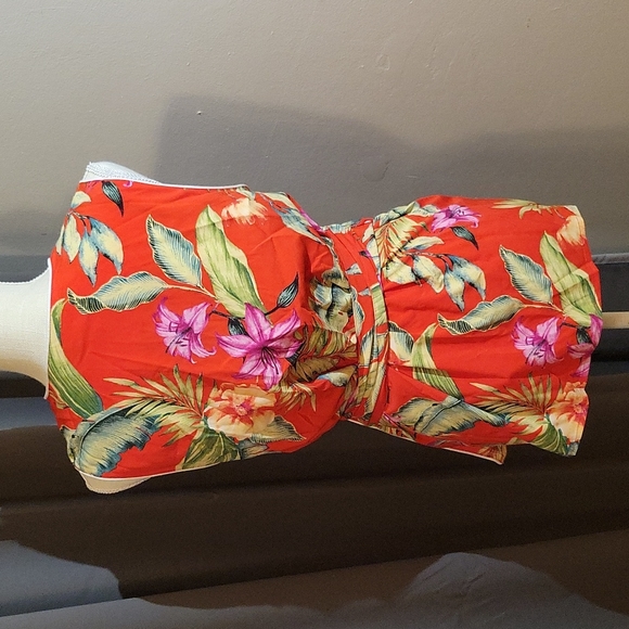 Forever 21 Floral Print Wrap Top w/tie - Picture 4 of 8